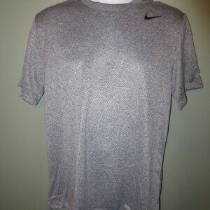 The Nike Tee Men's Short Sleeve Shirt - Gray DV7299-091 Sizes : Sm to XXL NWT